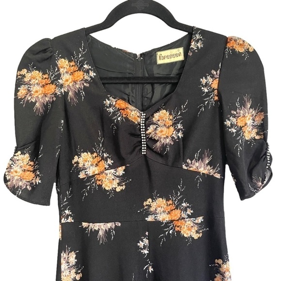 Vintage 70s Black Floral Sweetheart Neck Maxi Dress - 2-4/XS - Picture 3 of 11